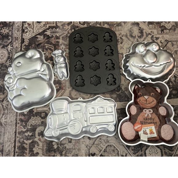 Lot Of Wilton Cake/cookie Molds, Elmo, Train, Bear, And Others